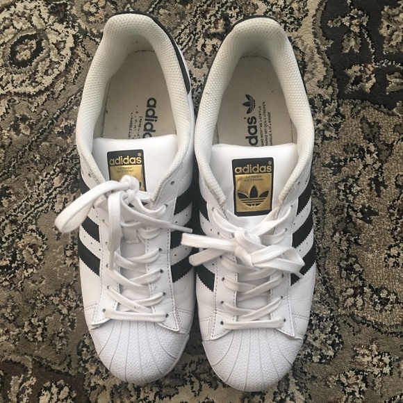 poshmark adidas superstar